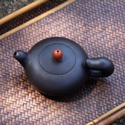 "Squirrel" Black Clay Yixing Teapot 120ml
