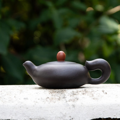 "Squirrel" Black Clay Yixing Teapot 120ml