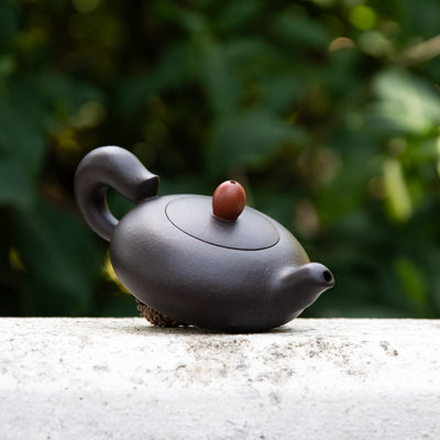 "Squirrel" Black Clay Yixing Teapot 120ml
