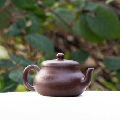 "De Zhong" Style Yi Xing Teapot