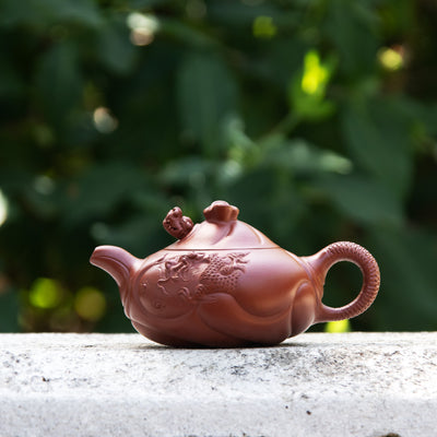 "A Fish Turns to A Dragon" Yixing Teapot 190ML