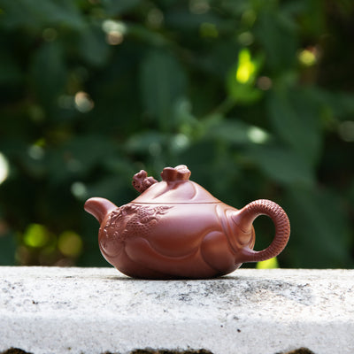 "A Fish Turns to A Dragon" Yixing Teapot 190ML