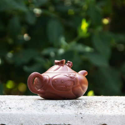 "A Fish Turns to A Dragon" Yixing Teapot 190ML