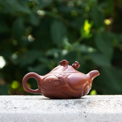 "A Fish Turns to A Dragon" Yixing Teapot 190ML