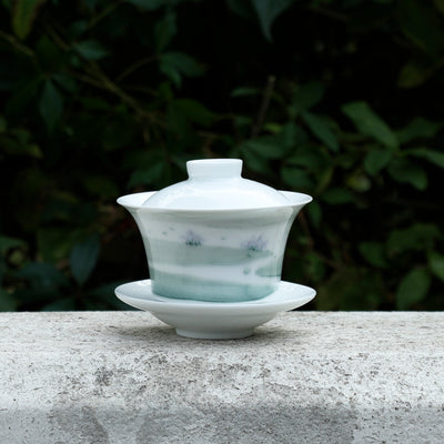 Hand-made Porcelain Gaiwan with scenery