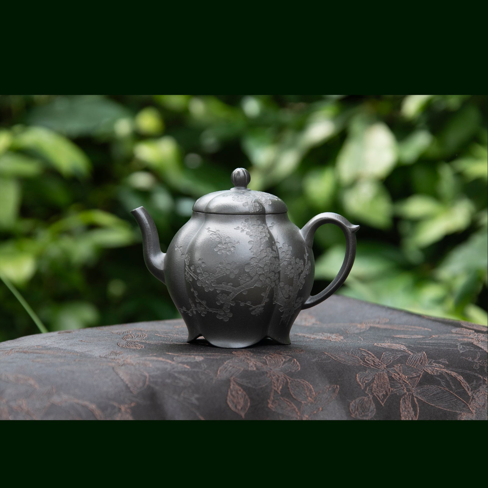 "Palace Lantern" Yixing Teapot