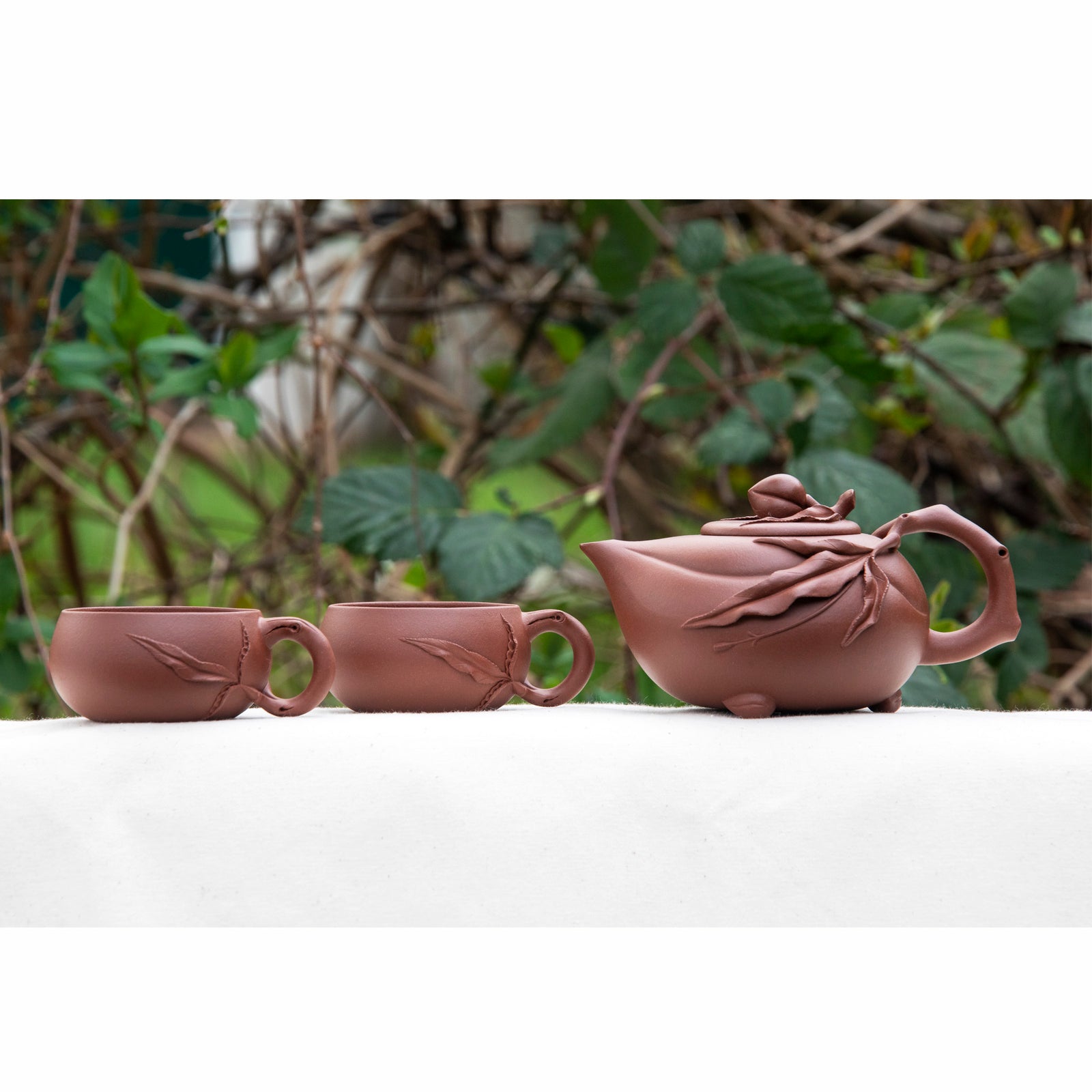 "Peach Pot" Yixing Teapot and Cups 300ML