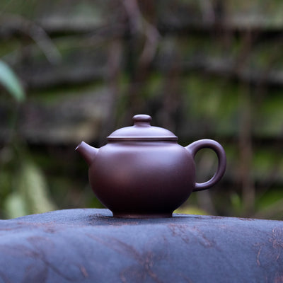 “Gu Yun" Yixing Teapot