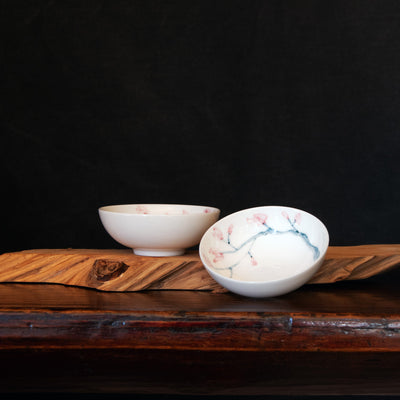 Porcelain Round Teacup with Magnolia