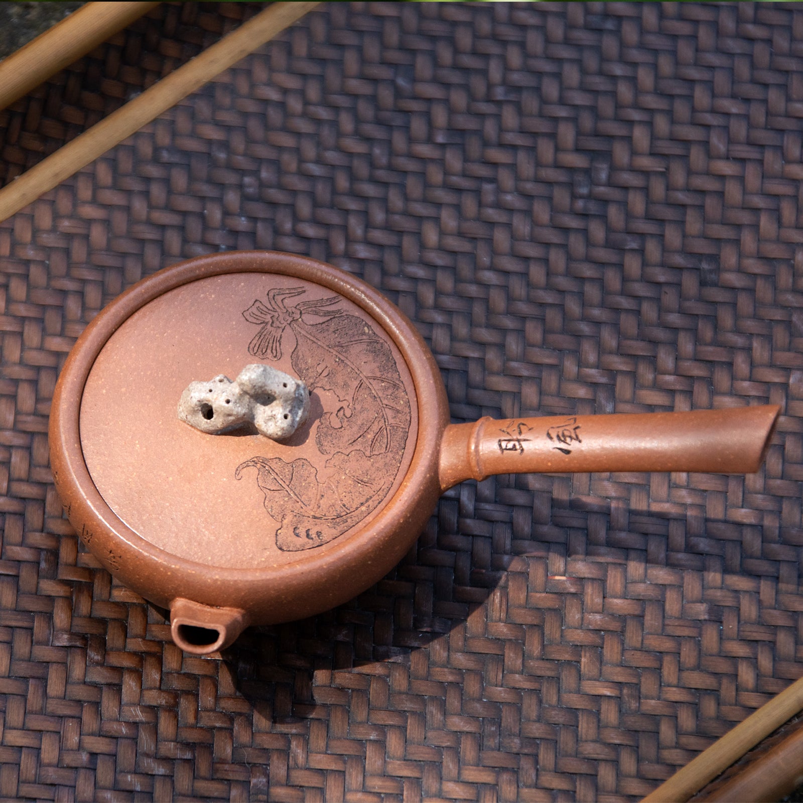 Side Handle Style Yixing Teapot