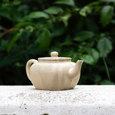 "Vien Pattern Square" Yixing Teapot 250ML