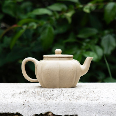 "Vien Pattern Square" Yixing Teapot 250ML