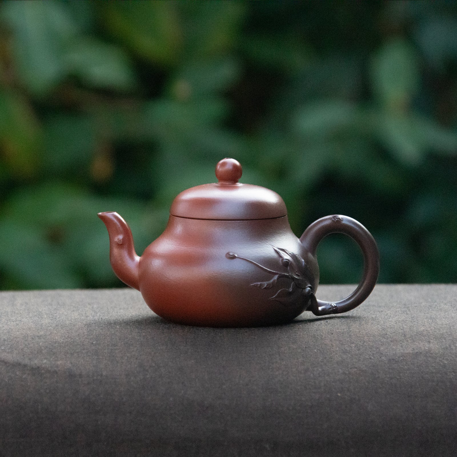 Wood-fired "Si Ting with Leave" Chaozhou Teapot 120ml