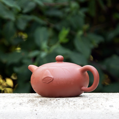 "Water Lily" Yixing Teapot 340ml