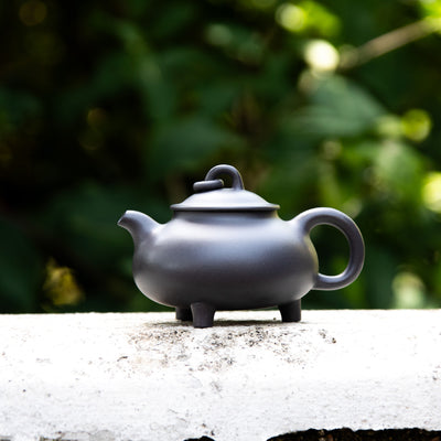 "smoothly rounded" Style Yixing Teapot