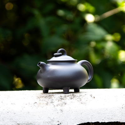 "smoothly rounded" Style Yixing Teapot