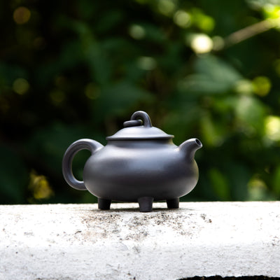 "smoothly rounded" Style Yixing Teapot