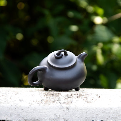 "smoothly rounded" Style Yixing Teapot