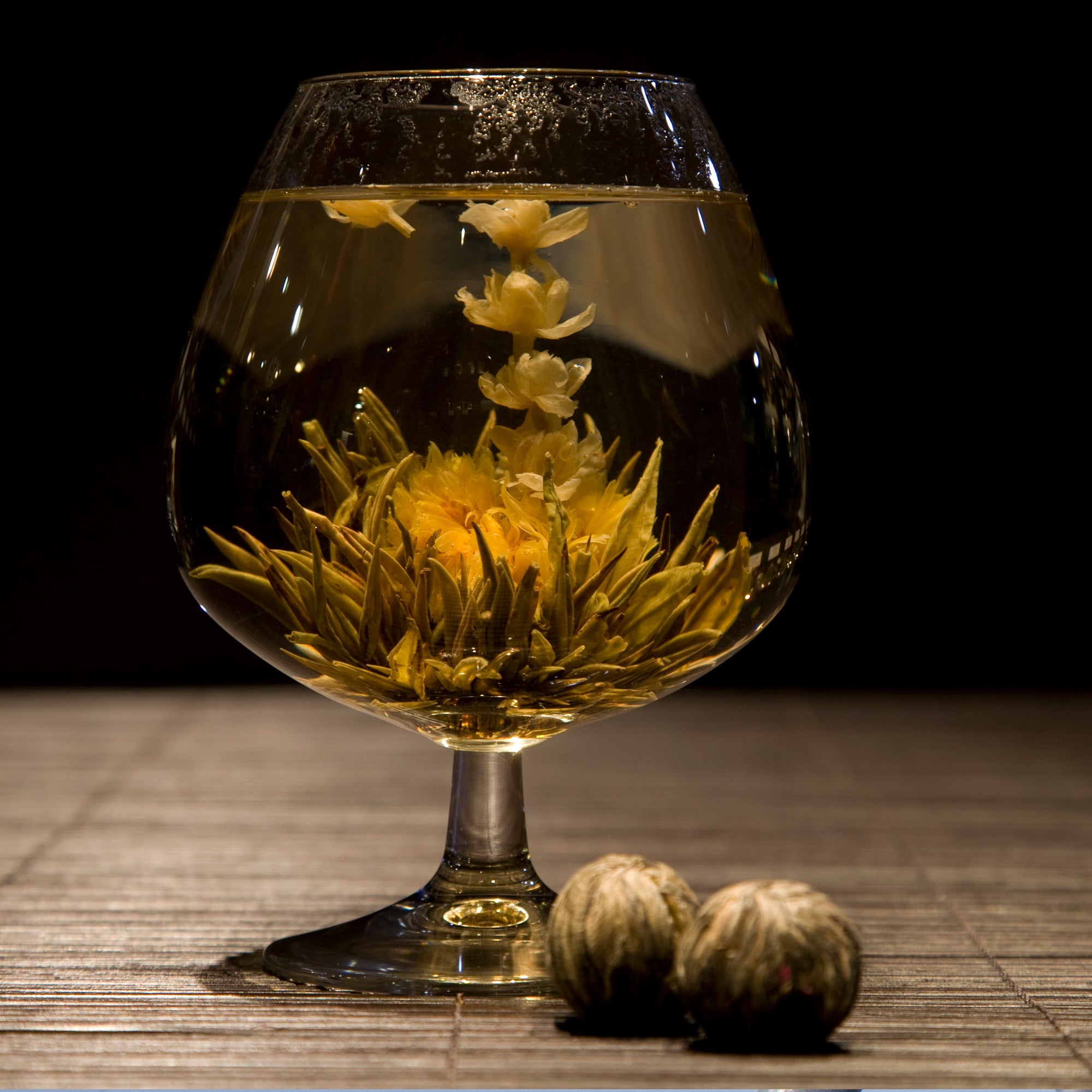 Hand-Tied Flowering Tea - Jasmine, Chrysanthmum and Green Tea